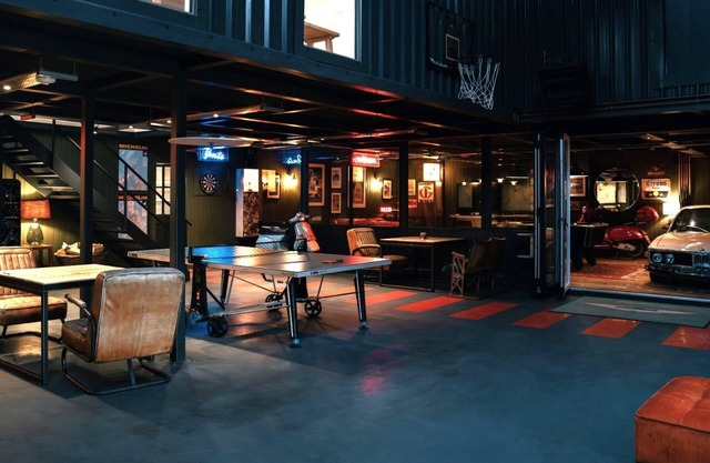 The Barn - a house that sleeps 8 guests in 4 bedrooms