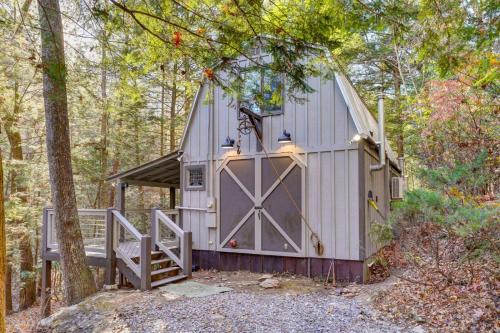 The Barn On Creeks Edge - near Fightingtown Creek