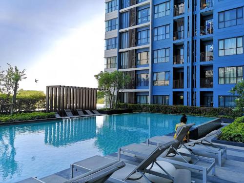 The Base - Rama 9 by Sumaq Property