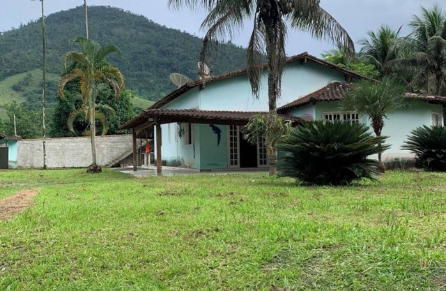 THE BEST FARMHOUSE IN A CITY WITH A BEACH