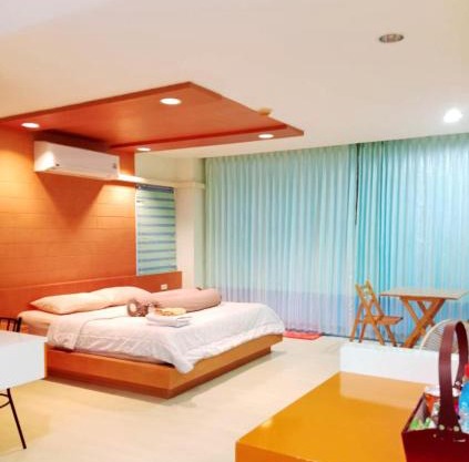 The Beach Bangsaen Condo 327-27