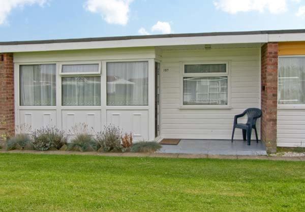 The Beach Road Chalet Park, no 107