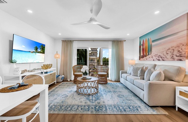 The Beach Villa in Juno! 4-Steps to the Beach