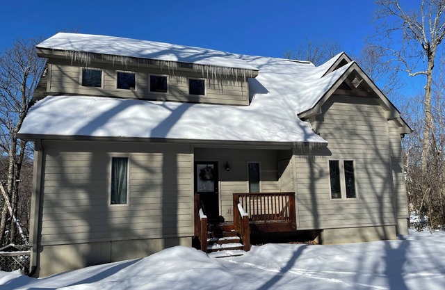 The Bear's Den at Wintergreen- 6 Bedroom