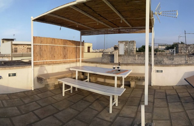 The Beautiful Wall - Ancient Salento House