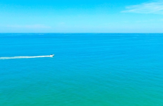 The Belleair Beach House- Private pool, right on the beach- sleeps 12