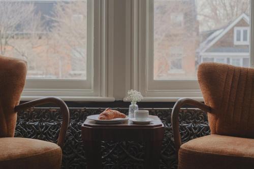 The Belvedere Hotel - Kingston
