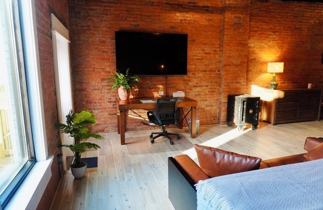 The Benjamin Hotel