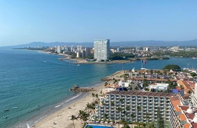 The best views of the sea, the mountains and the sunsets. Beachfrontn