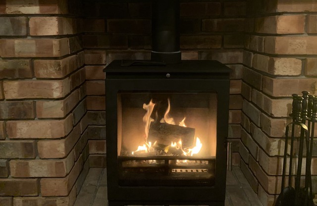 The Bewdley Bolthole Cottage with log burner Sleeps upto 6 free wifi Netflix