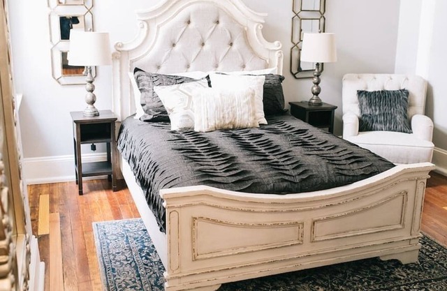 The Blanche - Room 208