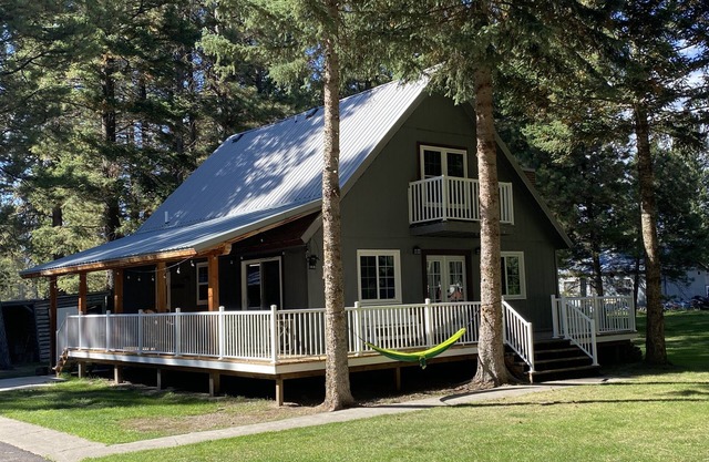 The BLL Cabin with 4 kings and 1 full bed in town.