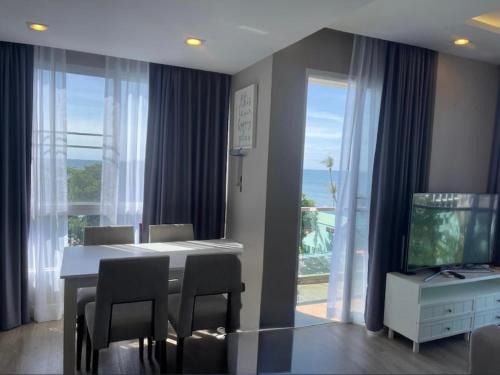 The Blu X Ocean view Family top floor 2 beds