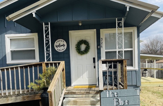 The Blue House - Central location!