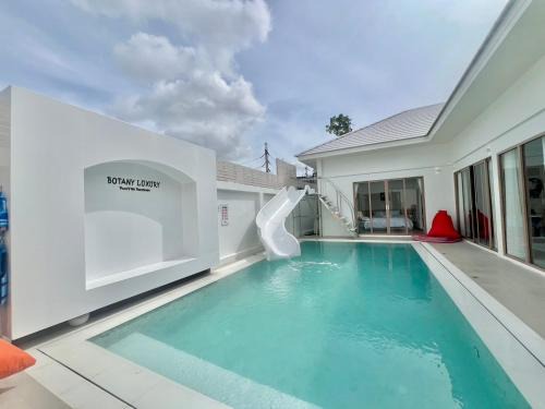 The Botany Pool Villa