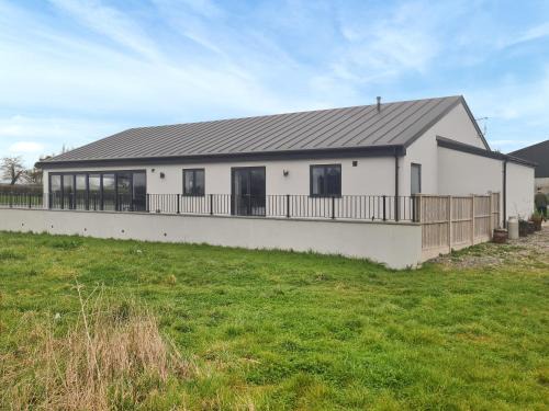 The Bungalow - Uk38049