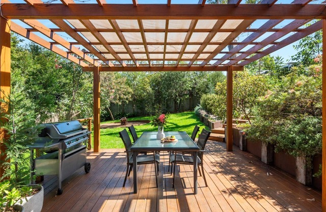 The Bush & Berry - Pet-friendly Retreat in the Heart of Berry