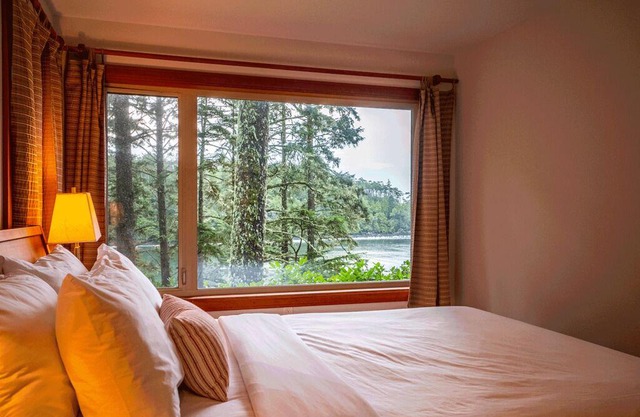 The Cabins - 2 Bedroom Ocean Front - The Nest!