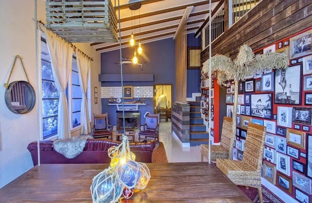 The Captain's Quarters - Home & Guesthouse