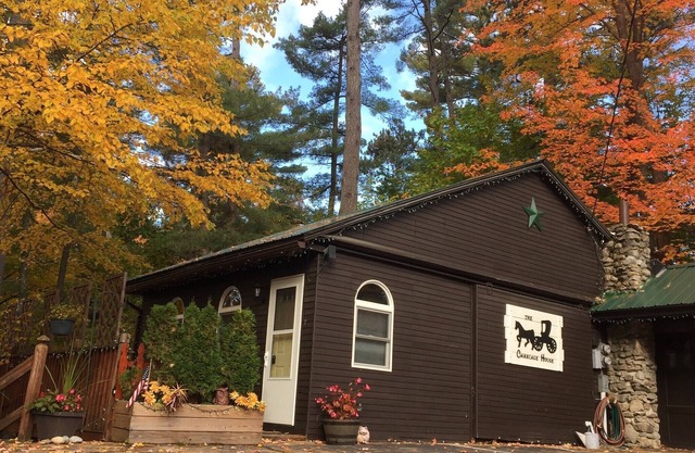 The Carriage House, North Conway Village. Walk to Village Restaurants & Shops