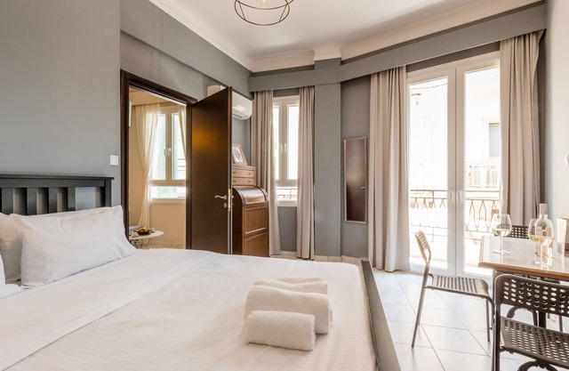 The Central apt. at the heart of historical city center