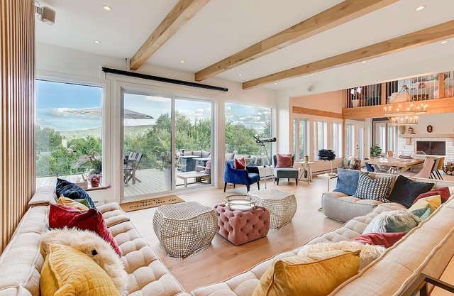 The Chalet des Laurentides is the ultra equipped Mansion you need!
