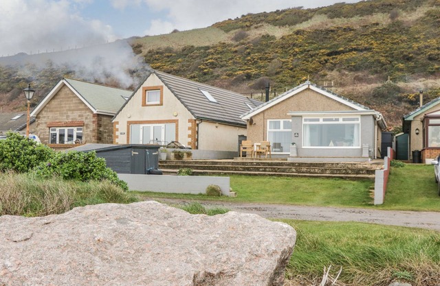 THE CHALET, family friendly, with hot tub in Egremont, Cumbria