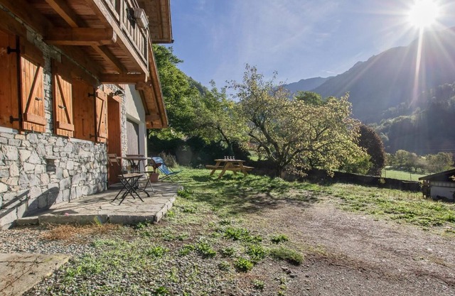 THE CHALET - QUEIGE - Cottage