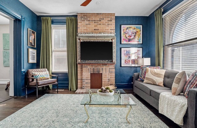 The Chase off Grand: Unwind in a Vibrant St. Louis Neighborhood