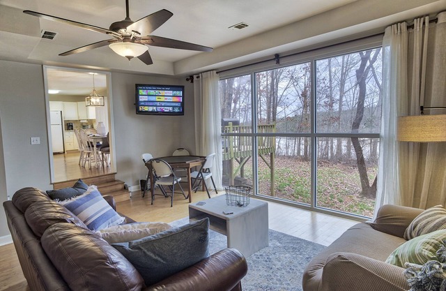 The Cheda Hideaway - The Best Summer Fun on Hartwell!