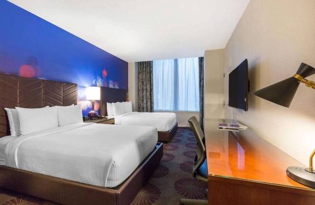 The Chicago Hotel Collection Magnificent Mile, Modern Double Queen, 3 Units
