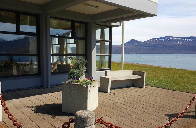 The Cliff Hotel