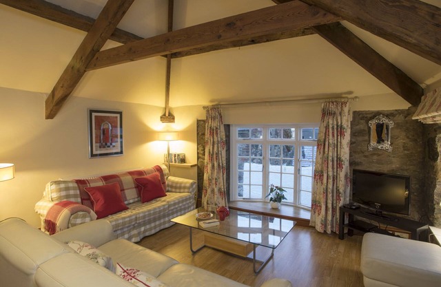 THE COACH HOUSE - BEAUMARIS, family friendly in Beaumaris