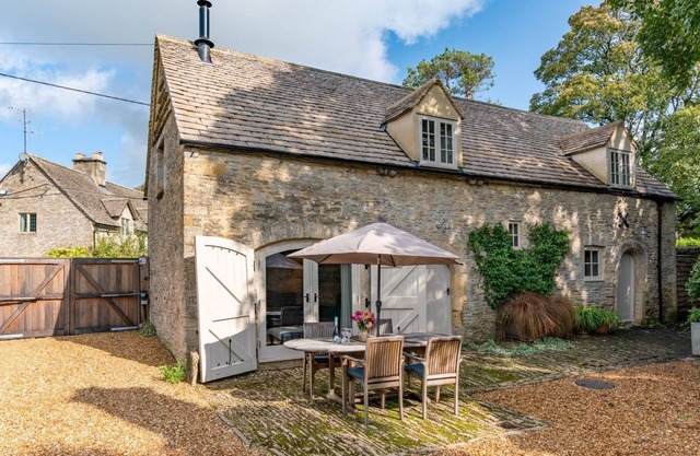 The Coach House - sleeps 4 guests in 2 bedrooms