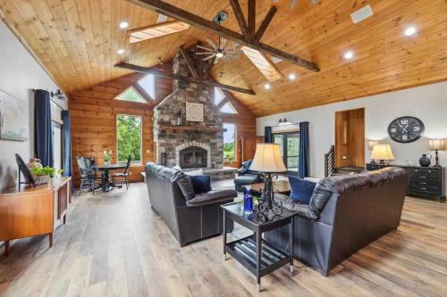 The Compass Retreat near Clear Lake