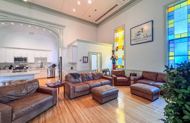 The Conway Meeting House + Church | 10 BDRM + Pond