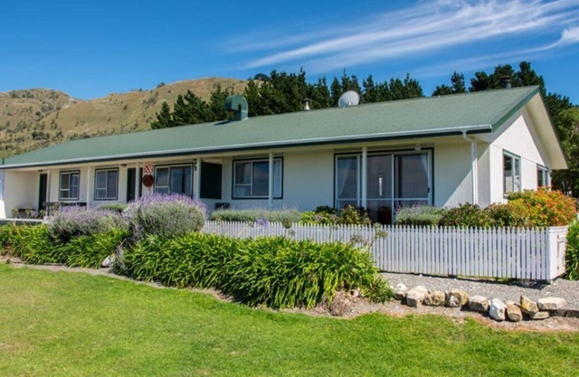 The Cookhouse is a large group accommodation that has a gorgeous outlook to sea.
