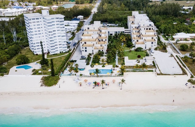 The Coral Beach Hotel - Luxury Beachfront Suite!
