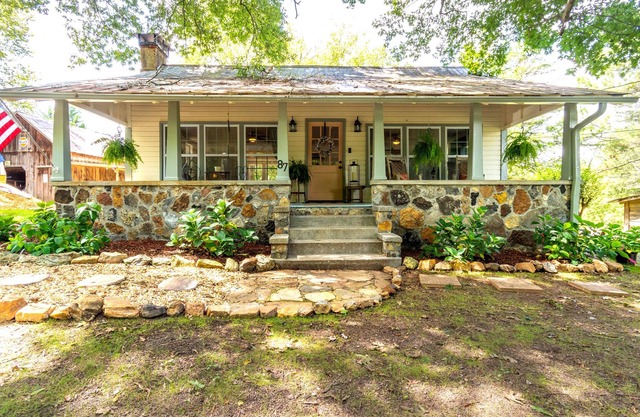 The Cottage at Jula Fields *Dog-Friendly!*