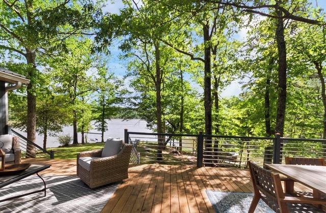 The Cottage at Lakeside Pointe