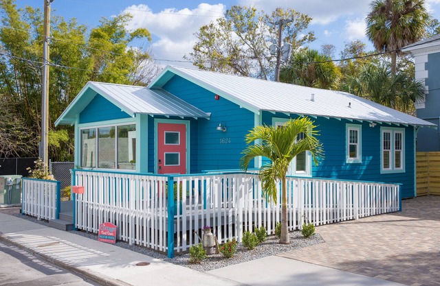 The Cottage Next Door Best Downtown location in Sarasota