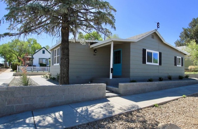 "The Cottage off Whiskey" in historic downtown Prescott
