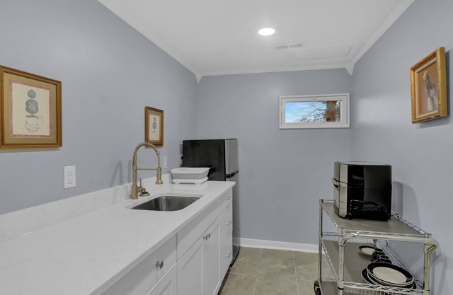The Cottage Studio - 6 with WiFi and AC in brilliant Richmond