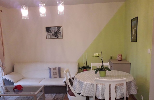 The countryside is 15 minutes from Perigueux