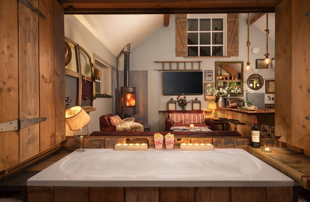 The Cowshed 5* Barns