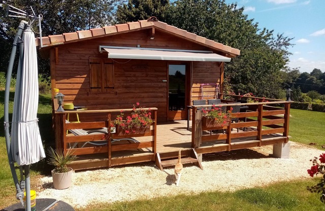the cozy cottage in black perigord and equipped with air conditioning