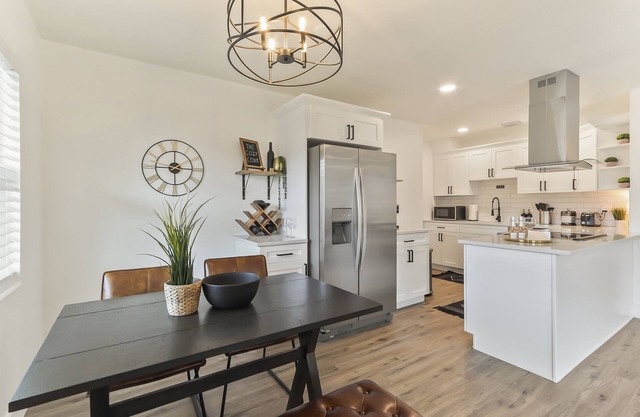 The Cozy Cove - *Chic Westshore Getaway*