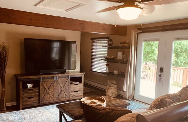 The Cozy Nest in Historic Downtown Hawley