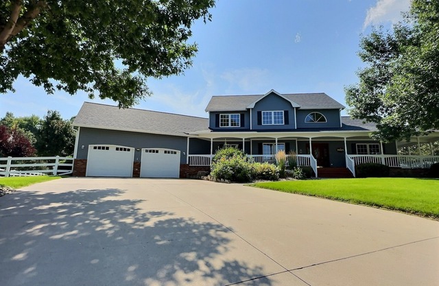 The Creekside Rally Rental - Incredible Backyard - Elegant Home