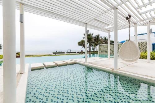 The Crest Santora Hua Hin - Family Room - Pool Access - Monthly Rent Only